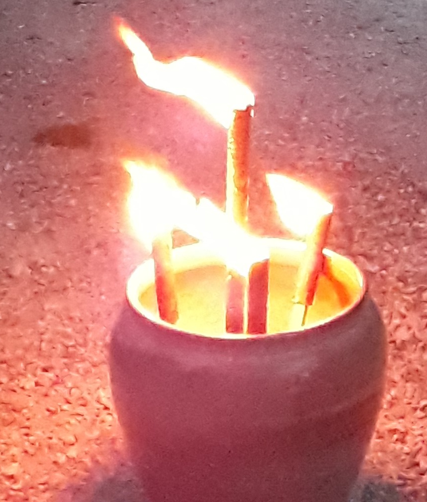 Lire la suite à propos de l’article Balades commentées aux flambeaux – Jeudi 27 juillet et jeudi 3 août – 21h30 – Cité médiévale
